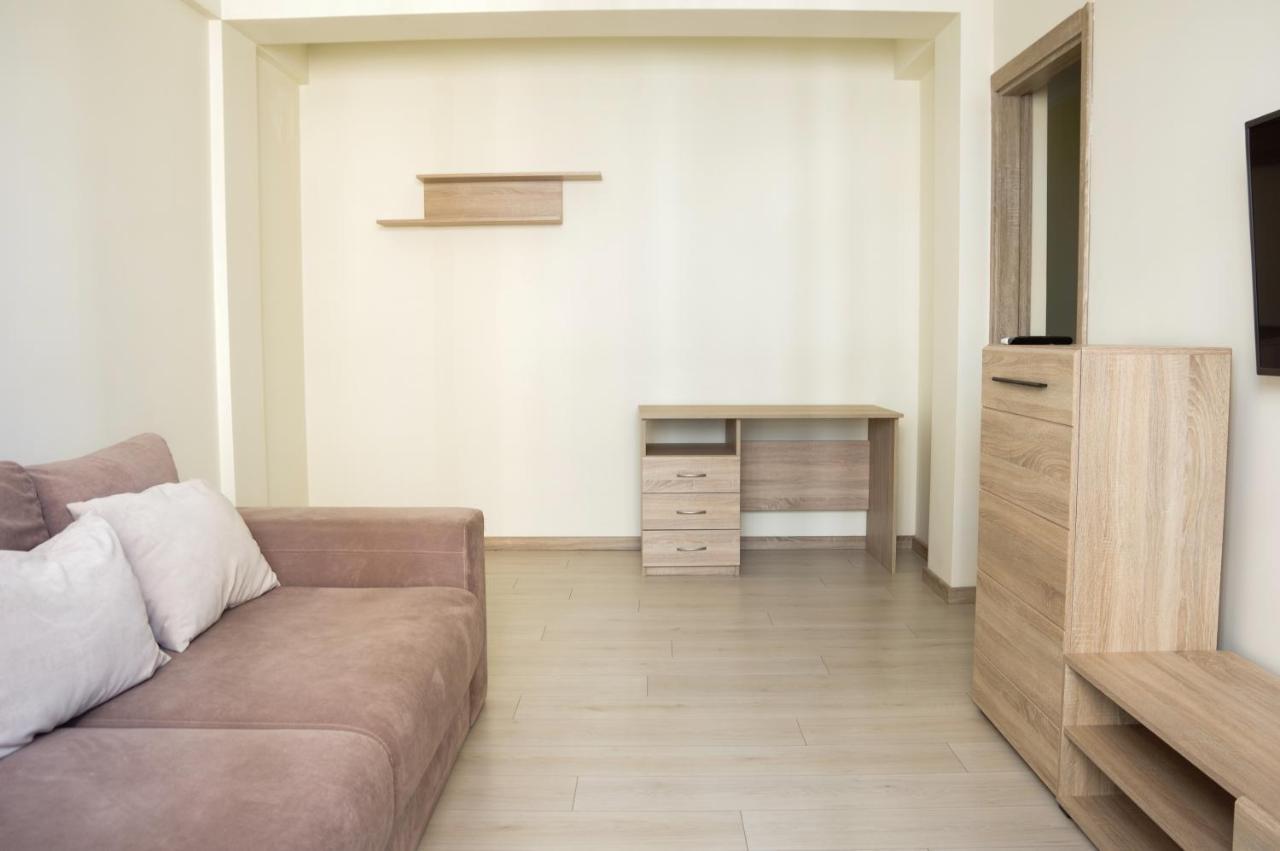Chiernomorskie Apartamenty Odessa Exterior photo