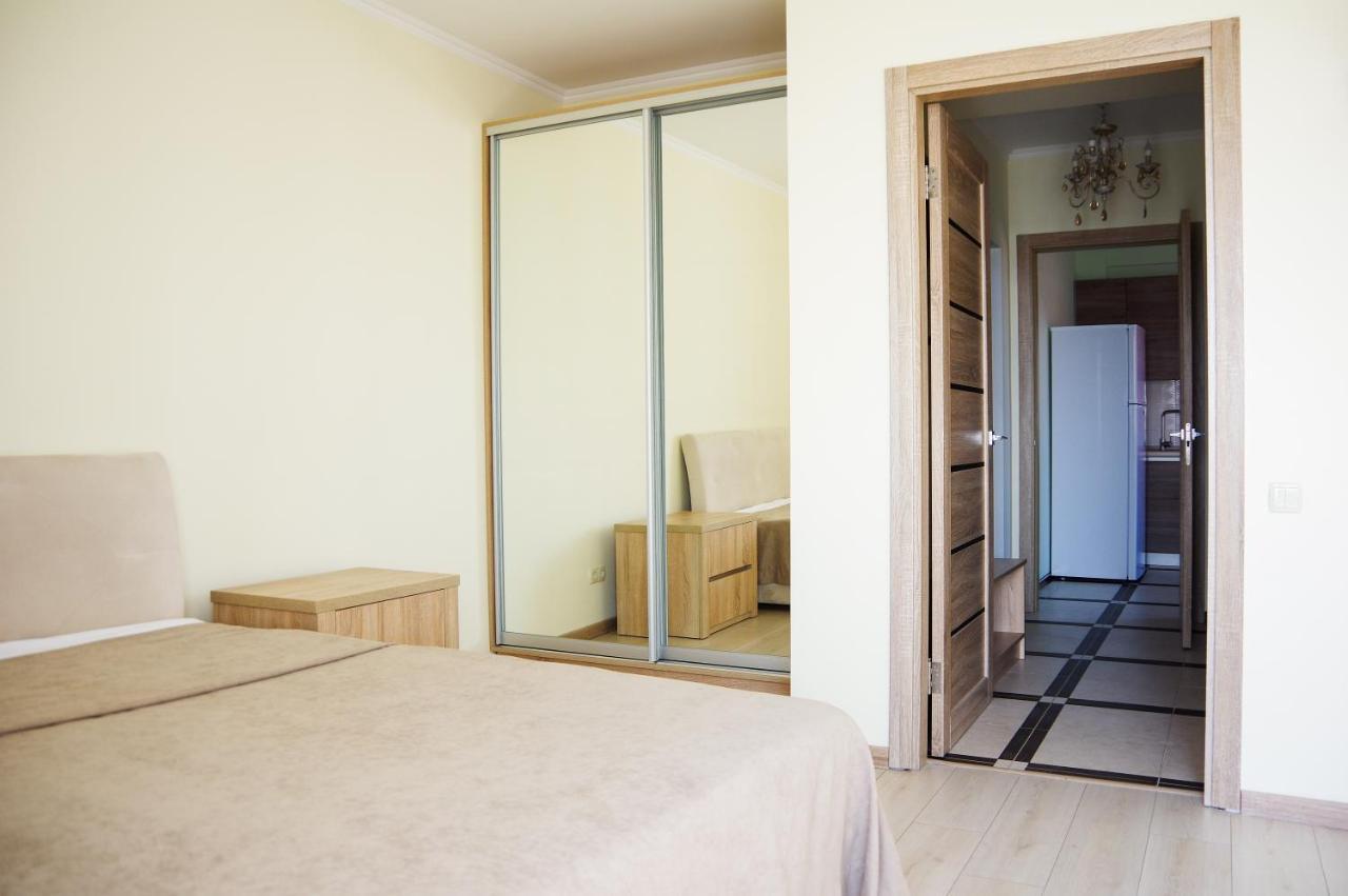 Chiernomorskie Apartamenty Odessa Exterior photo